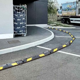 Heavy Duty Garage de stationnement en caoutchouc de freiner la butée de  roue - Chine Parking Un parking, trottoir